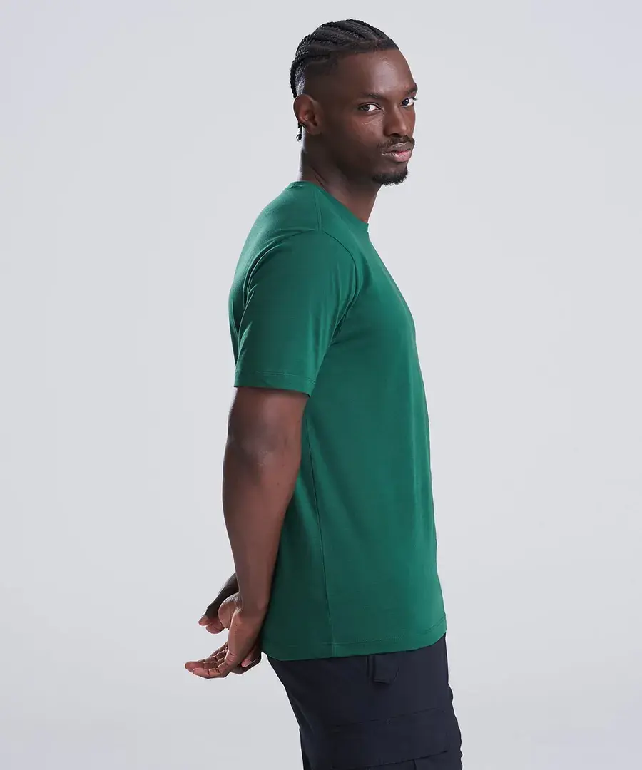 The AWDis 150 T-Shirt – worn (4 of 5)