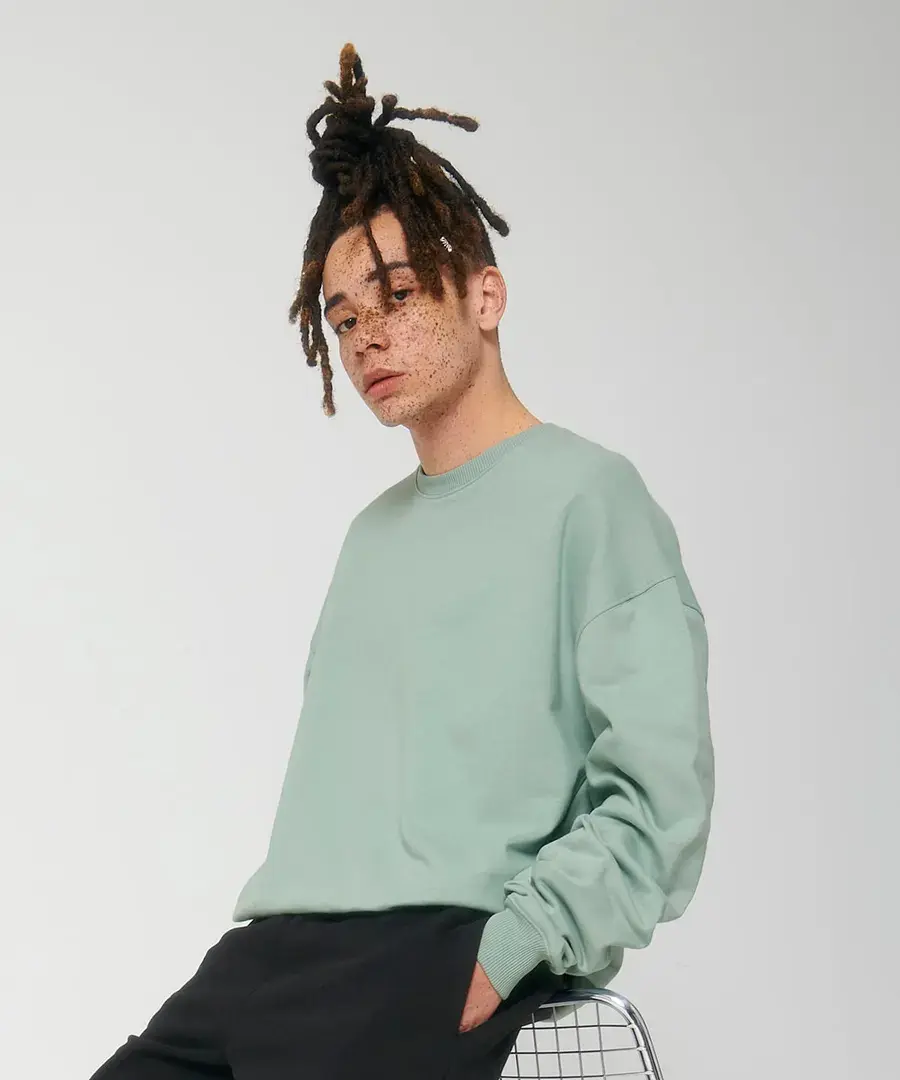 Unisex Ledger Dry Sweatshirt – worn (1 of 5)