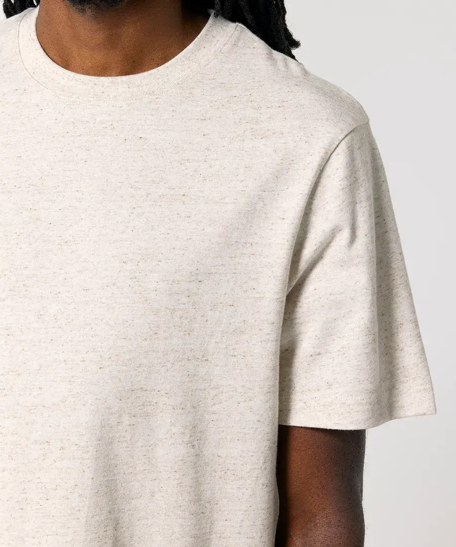 Unisex Sparker 2.0 Heavy T-Shirt – close-up 3